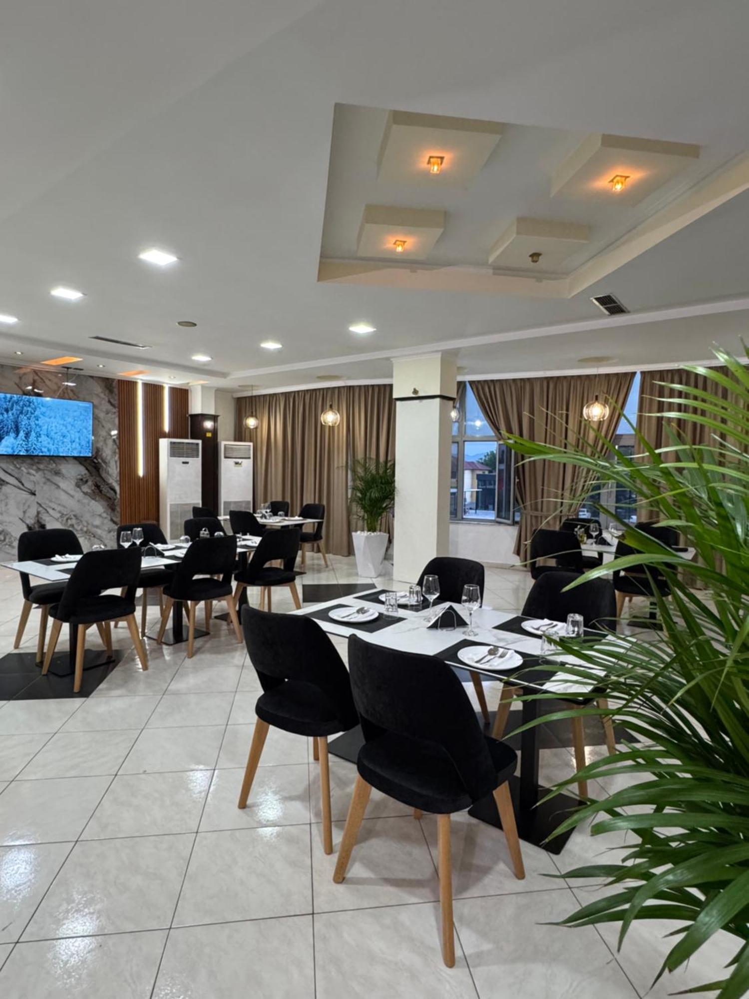 Grand Hotel Gjyshi Qerrexhias Dış mekan fotoğraf
